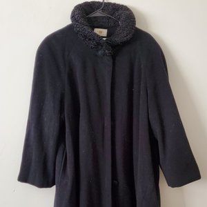 Bloomingdale's Vintage 80s/90s Black Raglan Sleeve Cashmere Swing Coat